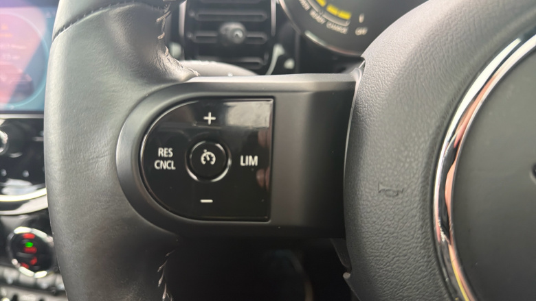 MINI Hatchback 135kW Cooper S Level 3 33kWh 3dr Auto Electric Hatchback